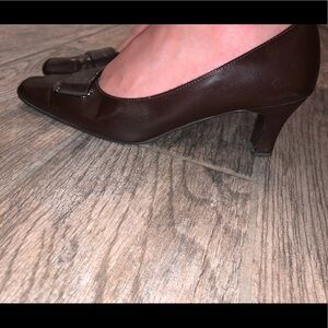 life stride woman brown shoes size 8.5